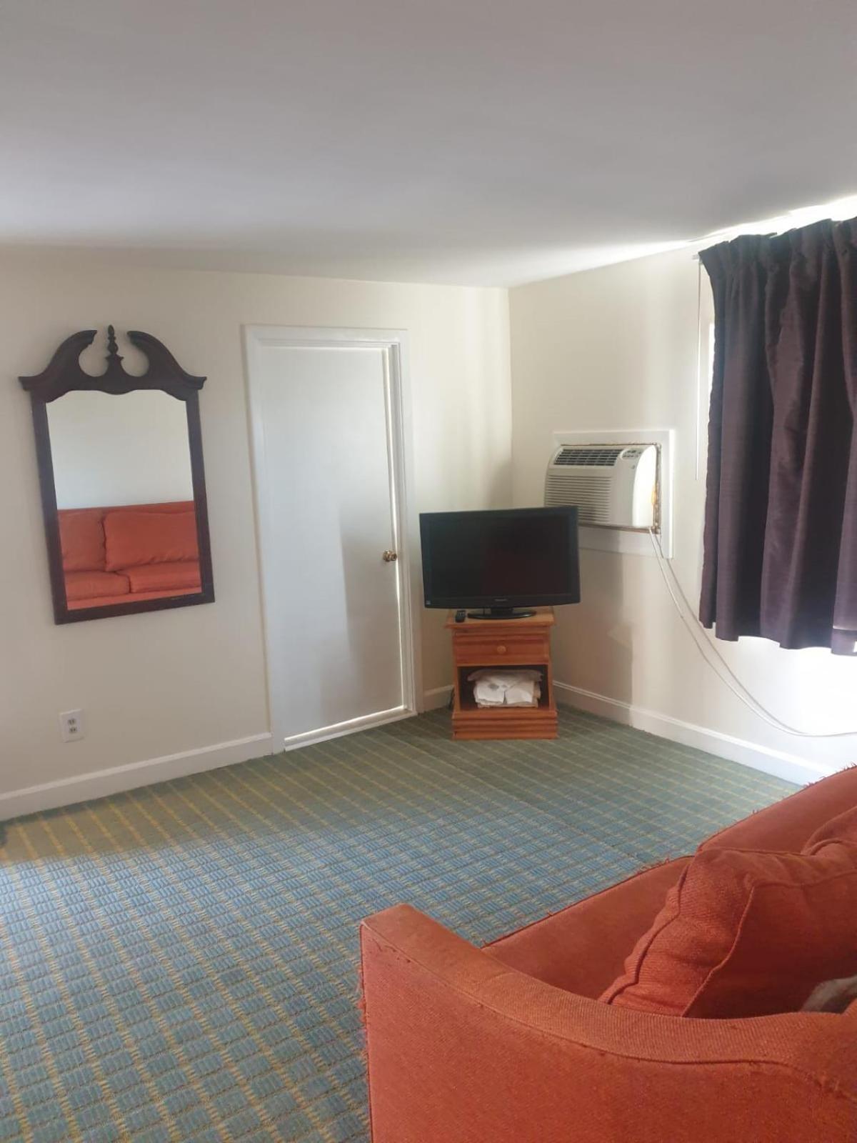 Town & Country Inn Seekonk Exterior photo